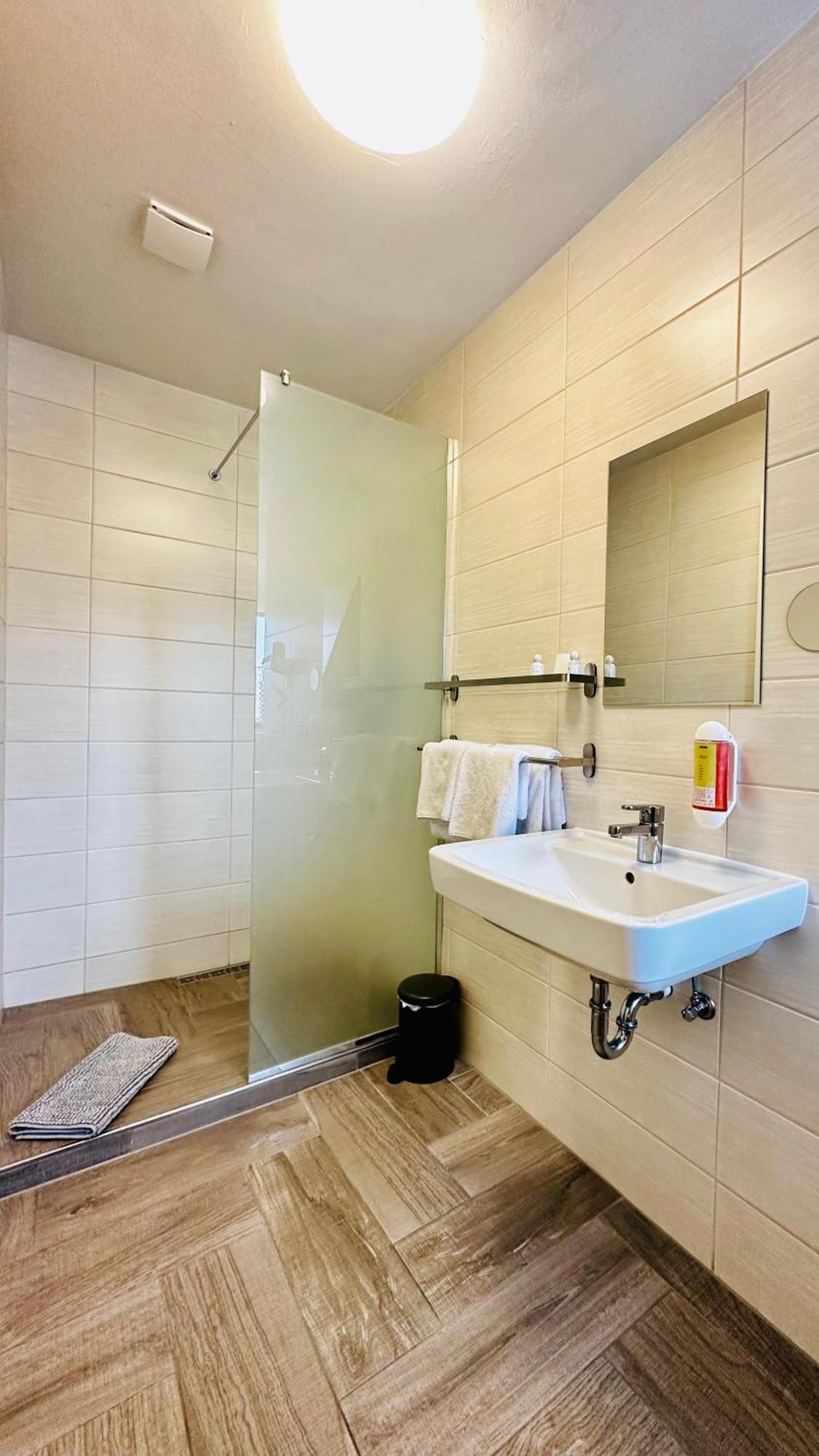 Hotel Georgenberg Spremberg Esterno foto
